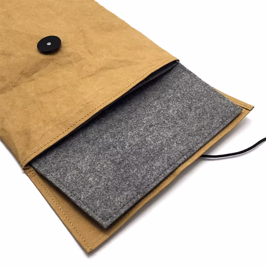 あらかじめ洗浄して洗えるタイベッククラフト紙とフェルトのラップトップスリーブで作られたカスタマイズされたブリーフケース